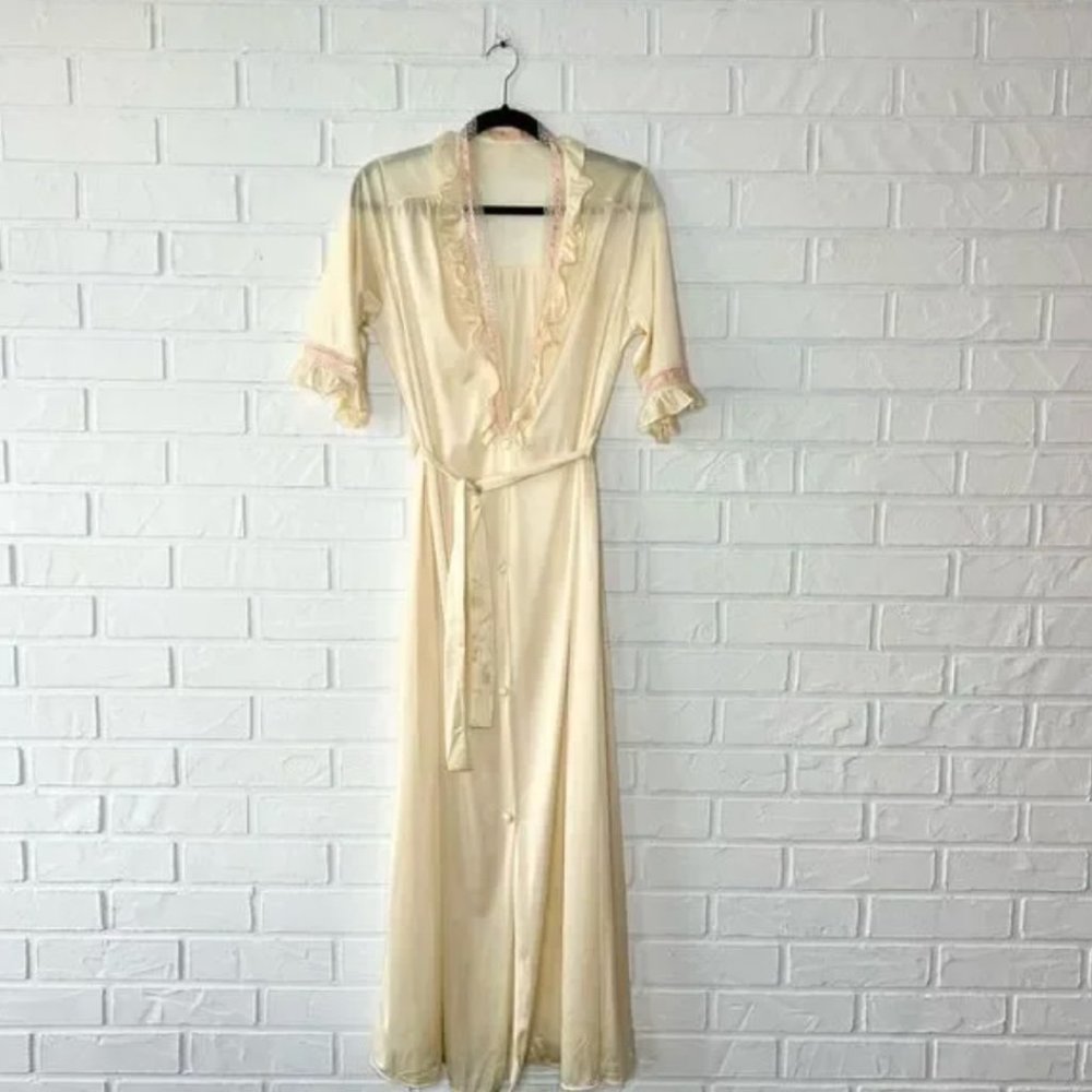 Vintage Cream Peach Maxi 3/4 Length Sleeve Lace Neckline Dressing Gown Robe Smal